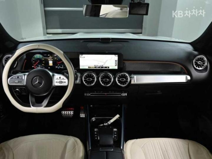 Mercedes-Benz GLB-Class X247 GLB250 4Matic 8