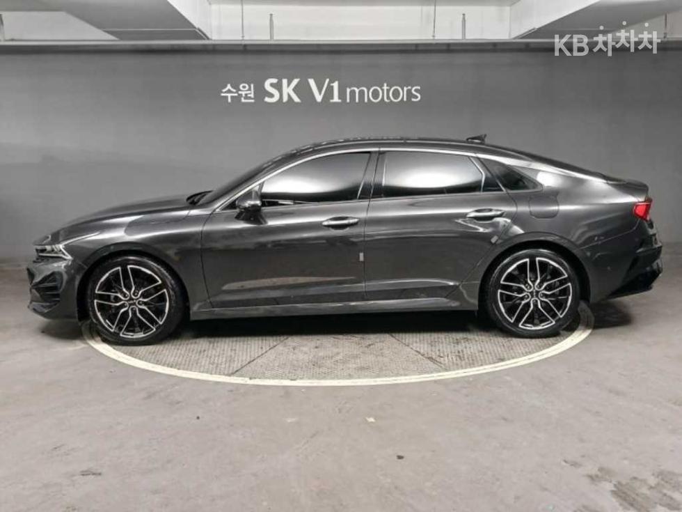 2022 - kia k5