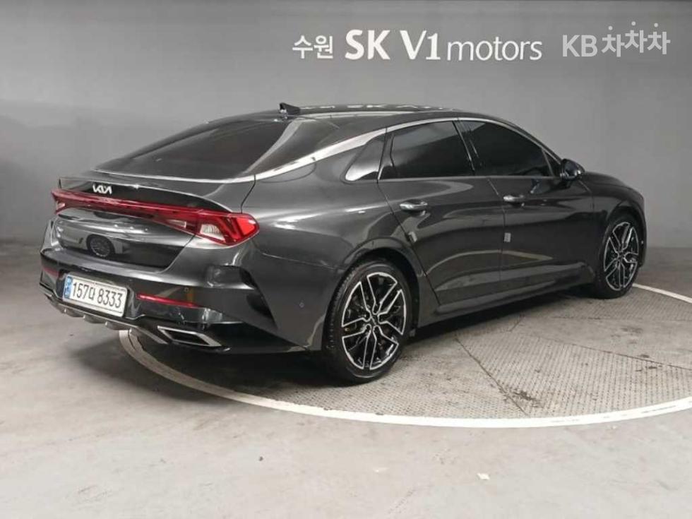 2022 - kia k5