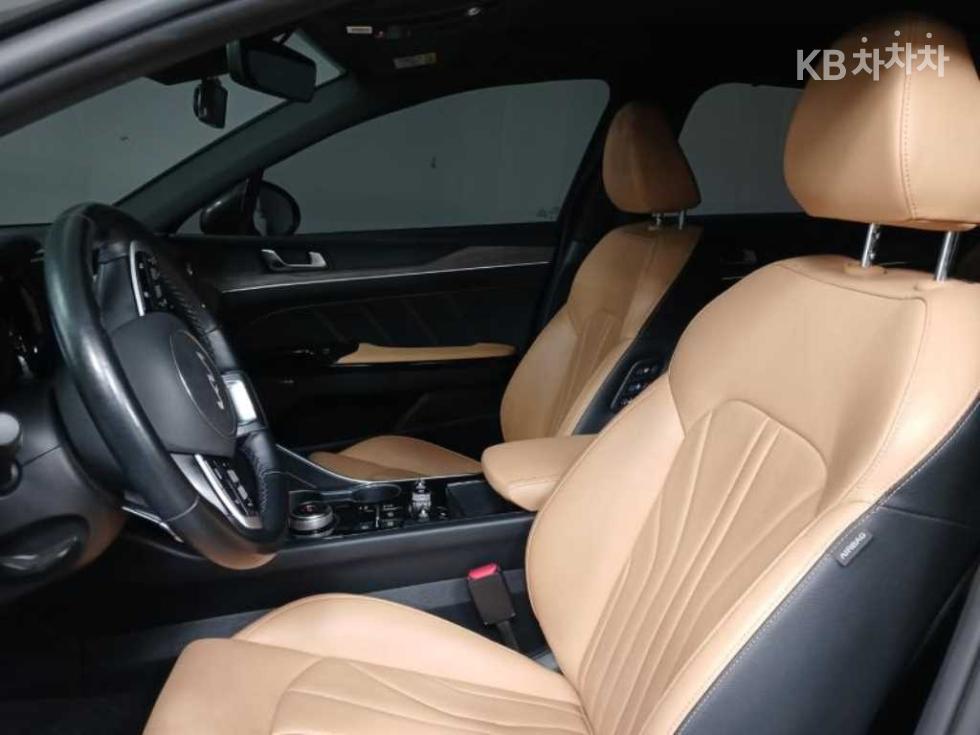 2022 - kia k5