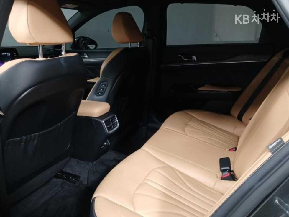 2022 - kia k5