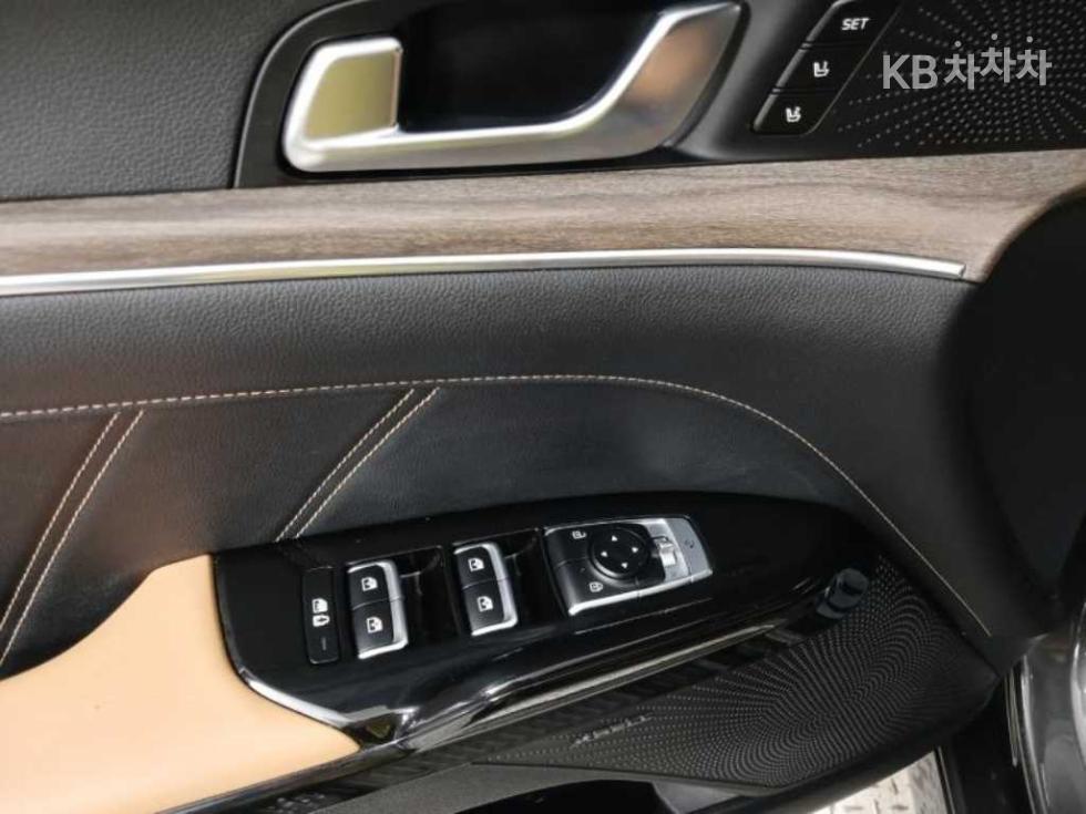 2022 - kia k5