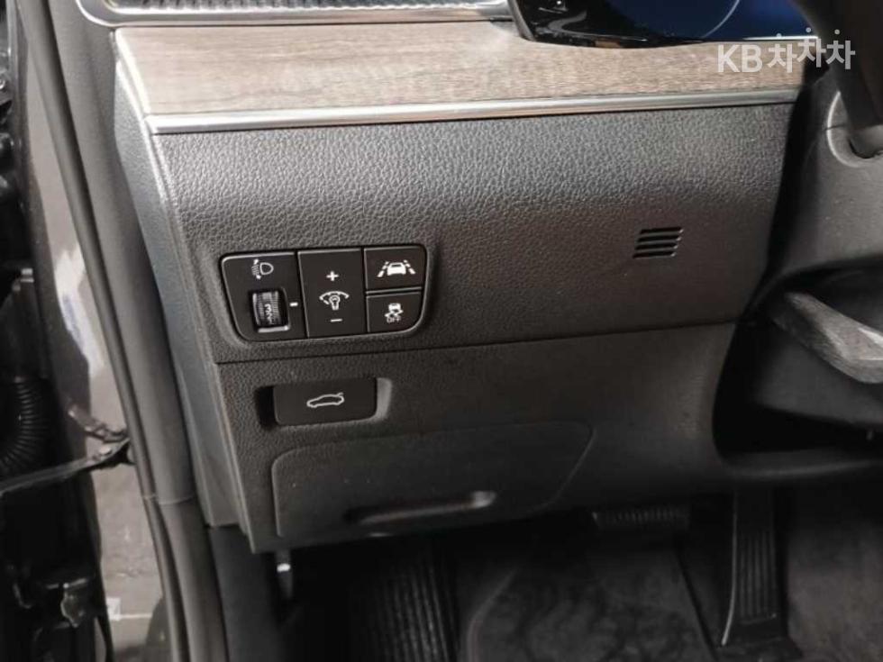 2022 - kia k5