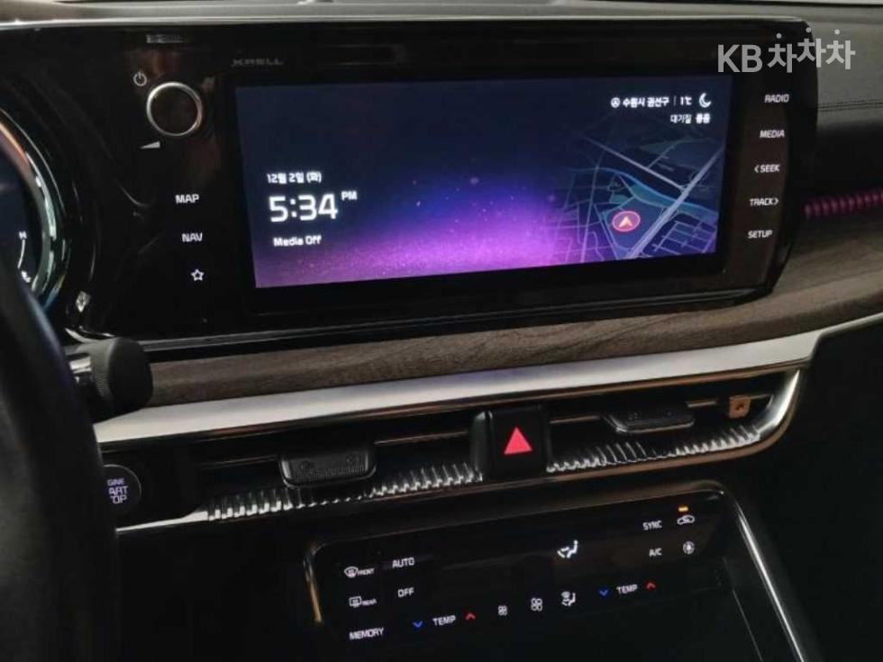 2022 - kia k5