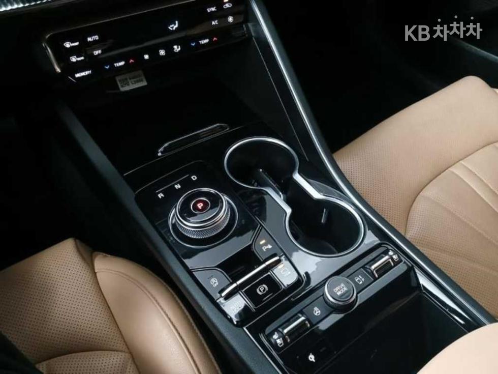 2022 - kia k5