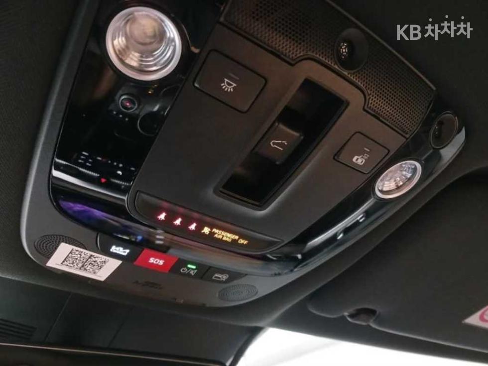 2022 - kia k5