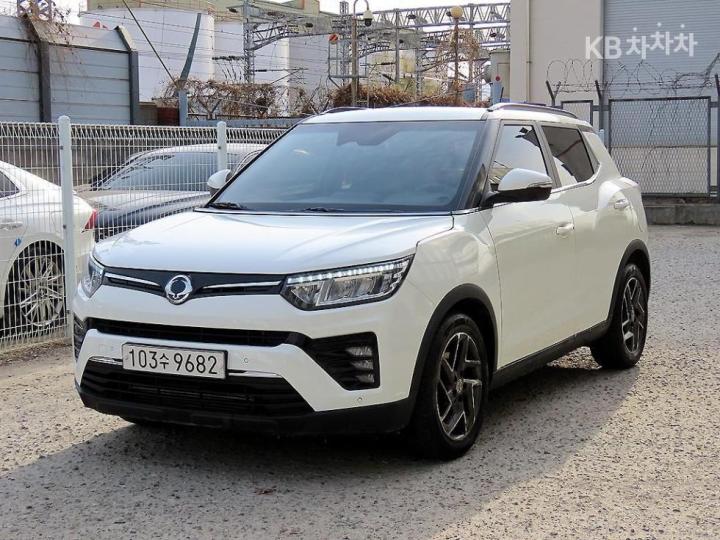 KG Mobility (Ssangyong) Tivoli Gasoline V3 2WD Base Type 3