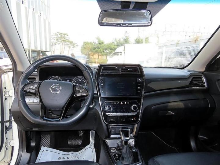 KG Mobility (Ssangyong) Tivoli Gasoline V3 2WD Base Type 8