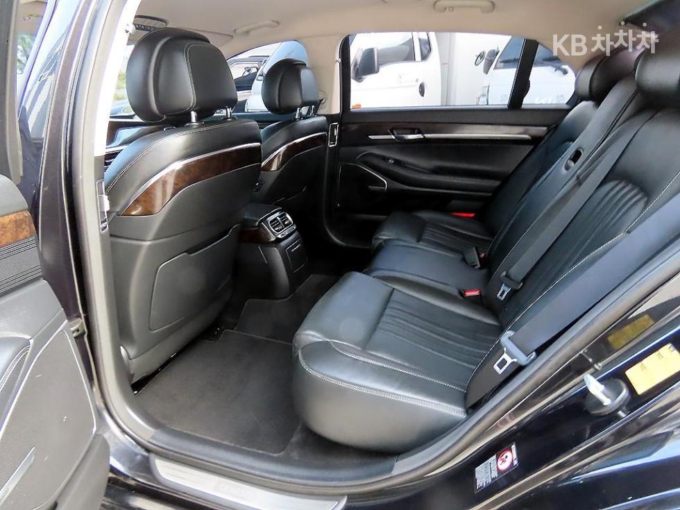 2020 Genesis G90 photo