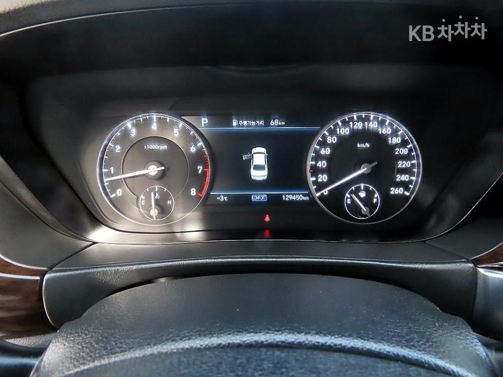 2020 Genesis G90 photo