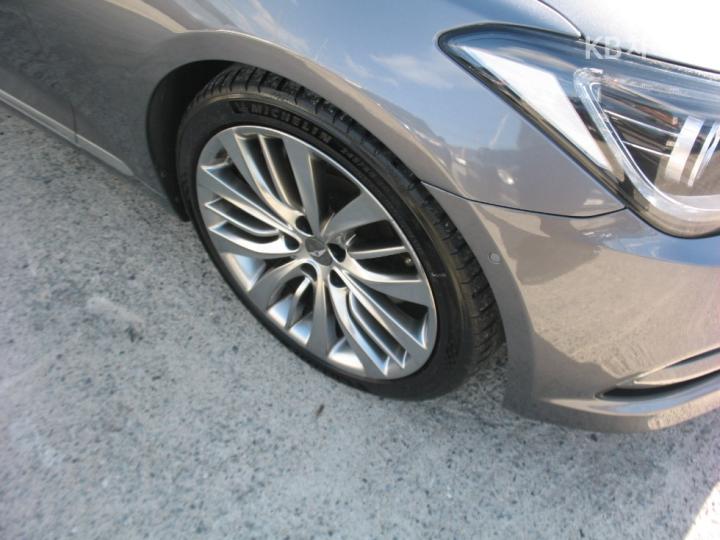 Hyundai Genesis DH G380 Prestige AWD Base Type 7