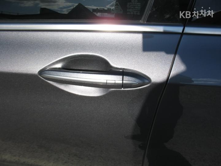 Hyundai Genesis DH G380 Prestige AWD Base Type 10