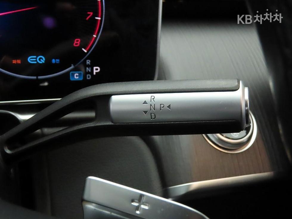 Mercedes-Benz S-klasse — miniaturë 9