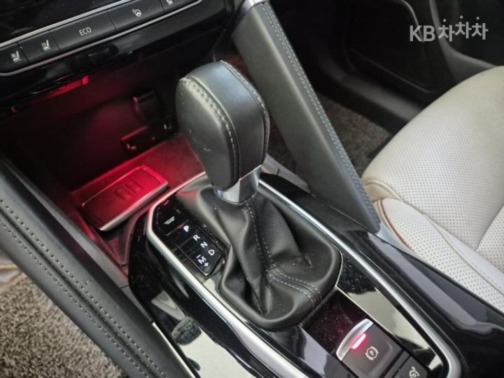 Renault QM6 New 2.0 LPe 2WD PREMIERE 9