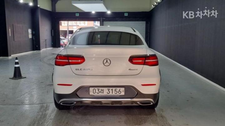 Mercedes-Benz GLC-Class X253 220d 4Matic COUPE Premium 4