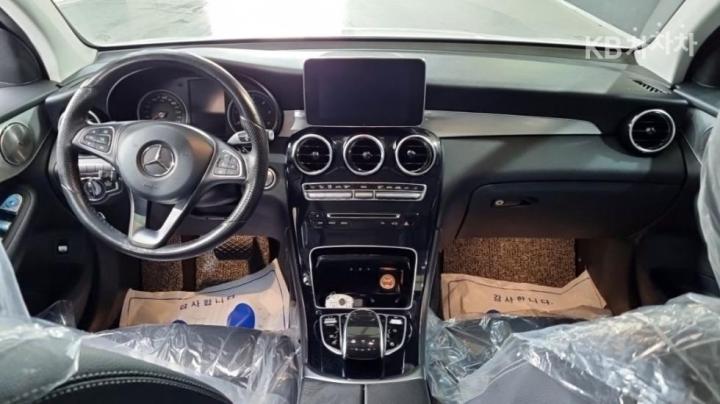 Mercedes-Benz GLC-Class X253 220d 4Matic COUPE Premium 8