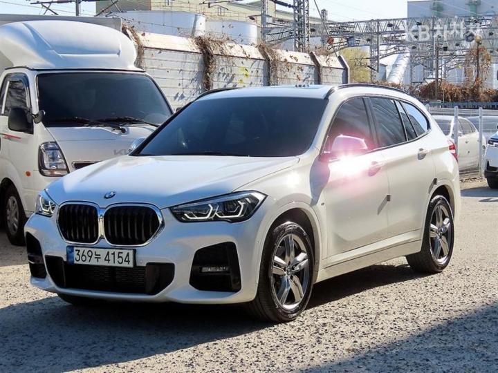 BMW X1 F48 xDrive 20i M Sport Package 3