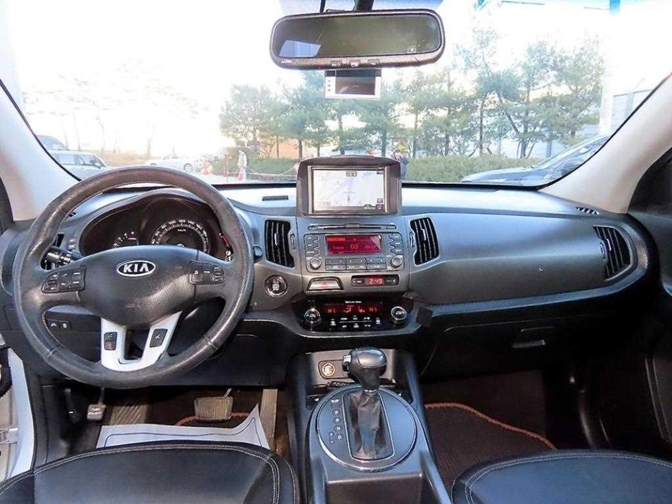 2012 - kia sportage
