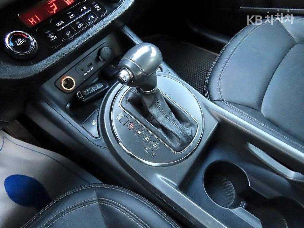 2012 - kia sportage