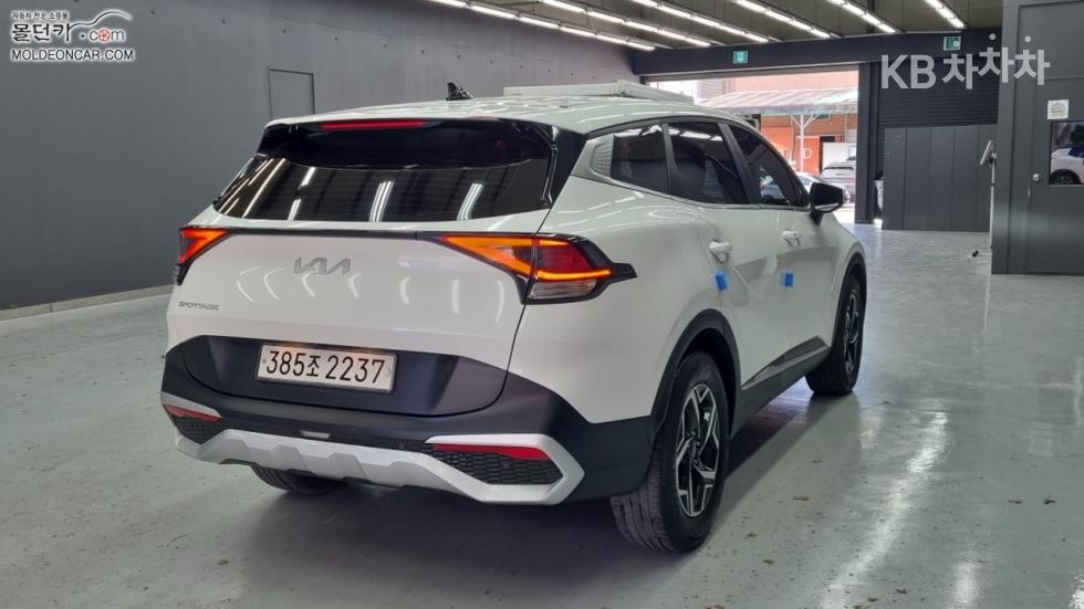 2022 - kia sportage