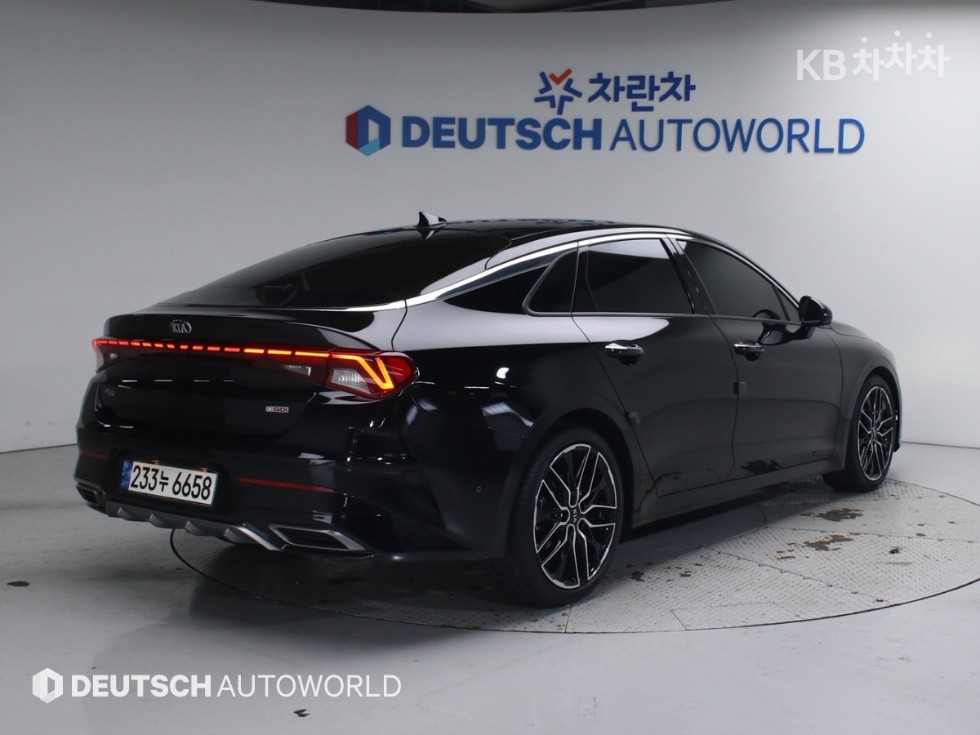 2021 - kia k5