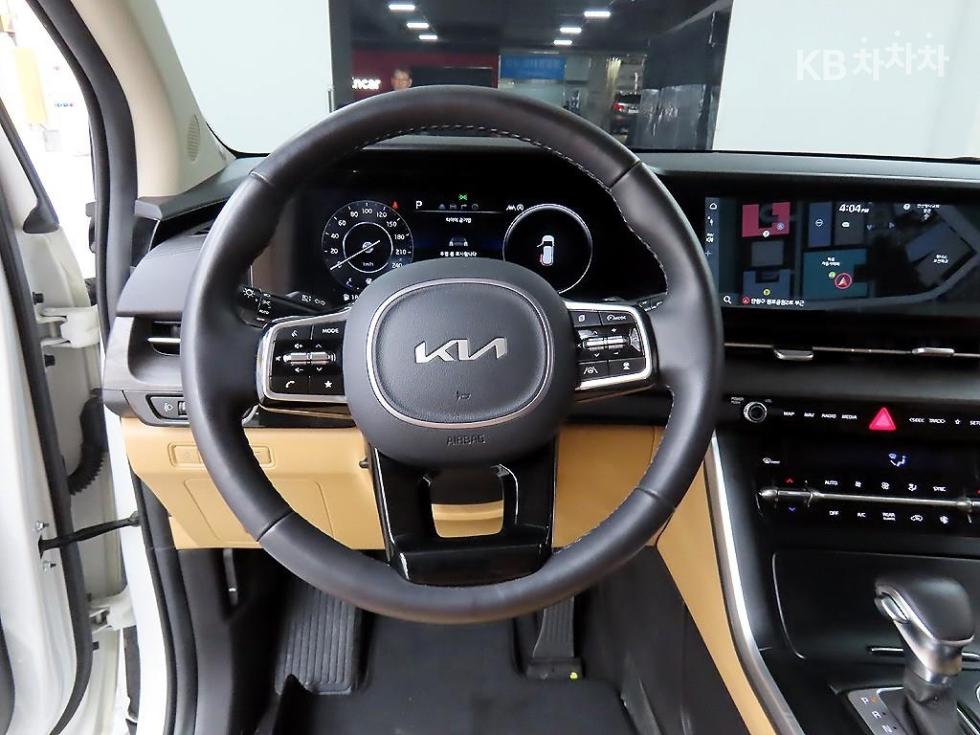 2023 - kia carnival