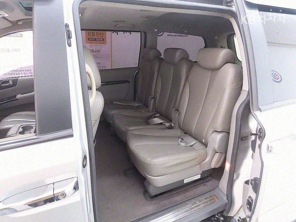 2012 - kia carnival