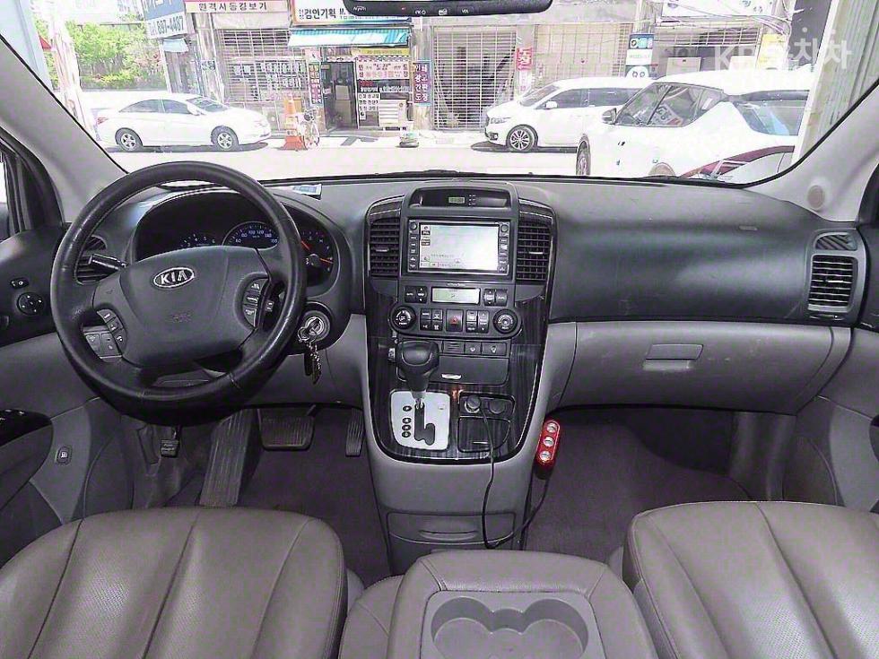 2012 - kia carnival