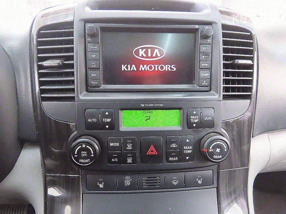2012 - kia carnival