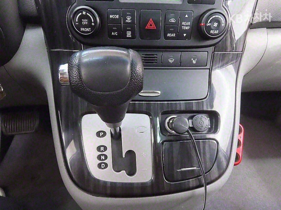 2012 - kia carnival