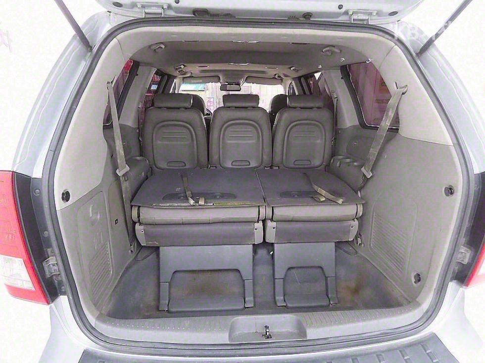 2012 - kia carnival
