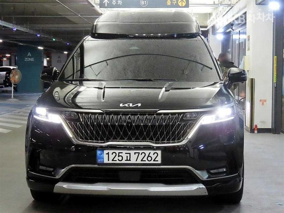 2023 - kia carnival