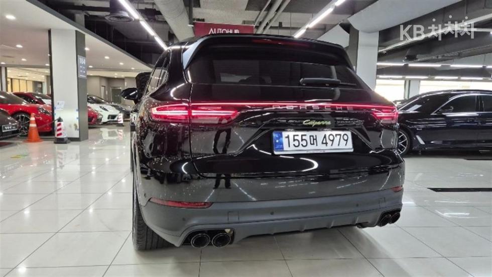 Porsche Cayenne — miniaturë 4