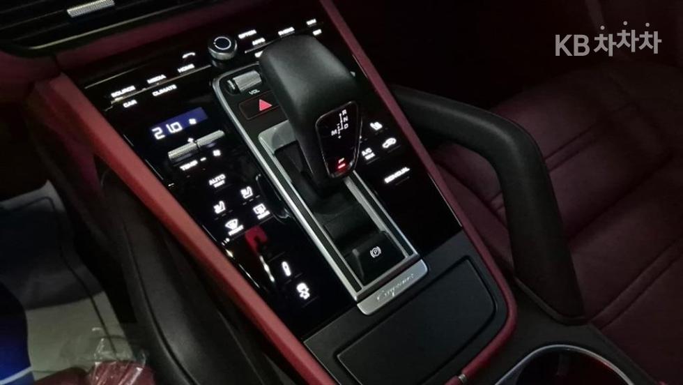 Porsche Cayenne — miniaturë 11