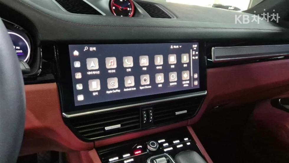 Porsche Cayenne — miniaturë 12
