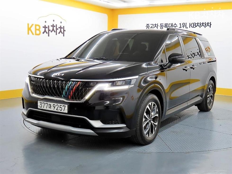 2022 - kia carnival