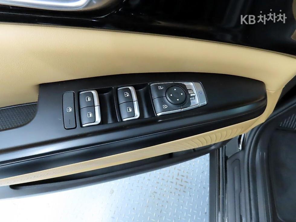 2022 - kia carnival