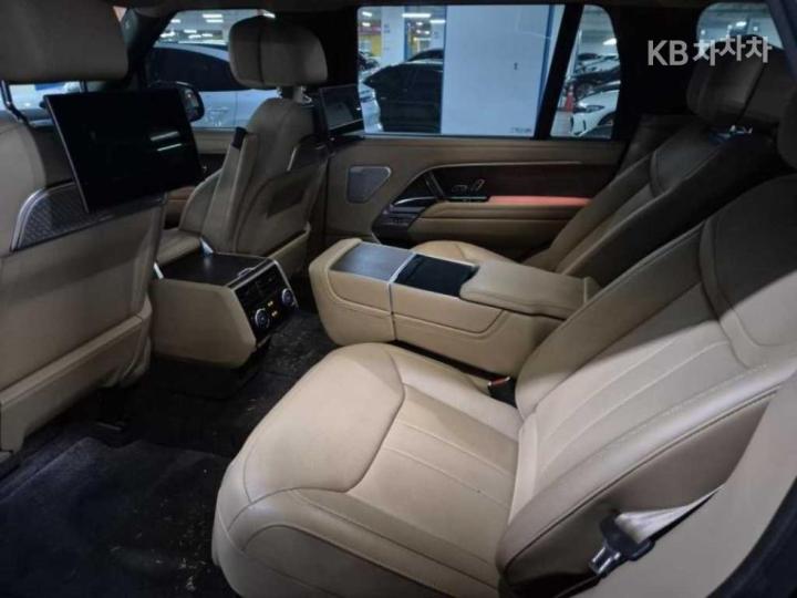 Land Rover Range Rover L460 P530 Autobiography LWB 7