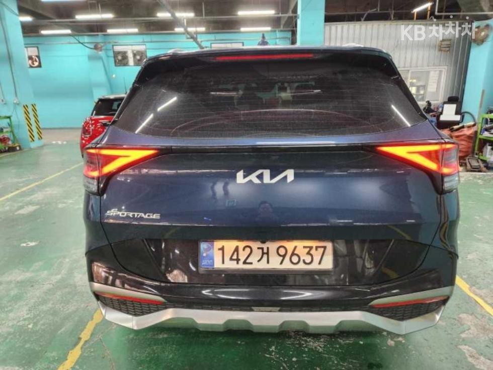2023 - kia sportage