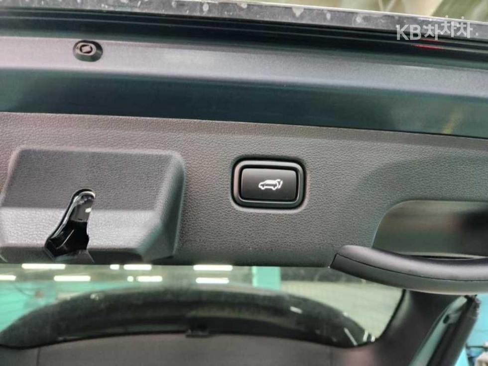 2023 - kia sportage