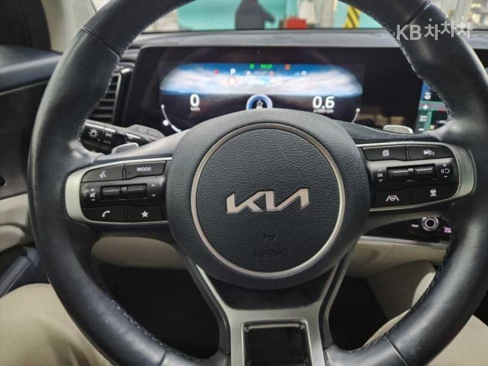 2023 - kia sportage
