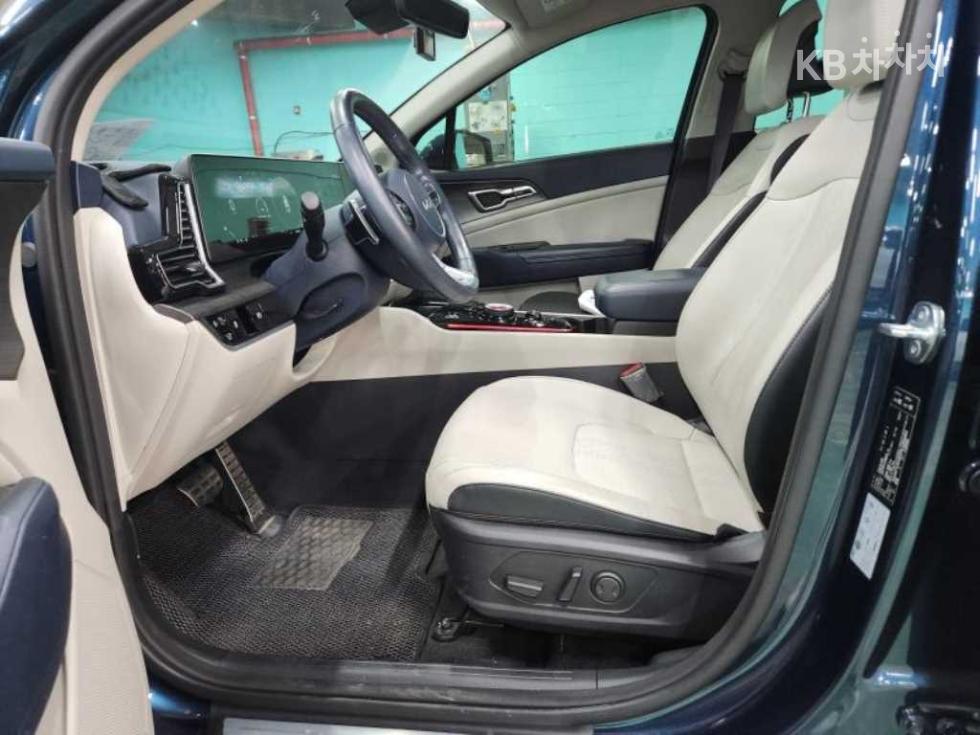2023 - kia sportage