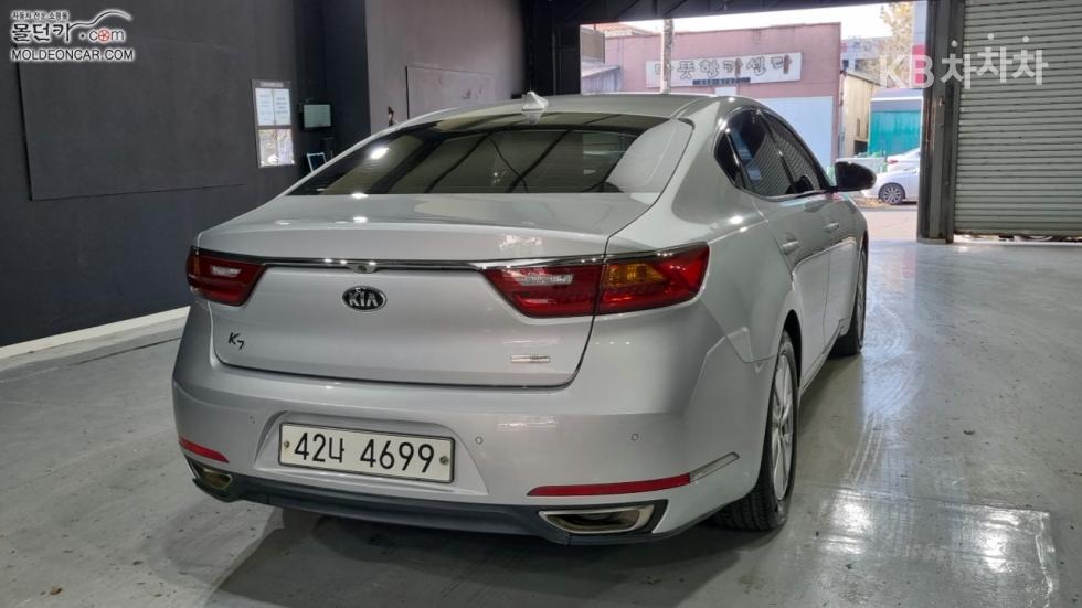 2017 - kia k7
