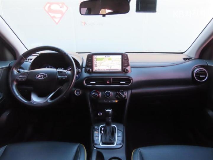 Hyundai Kona 1.6 Turbo Modern Tech 9