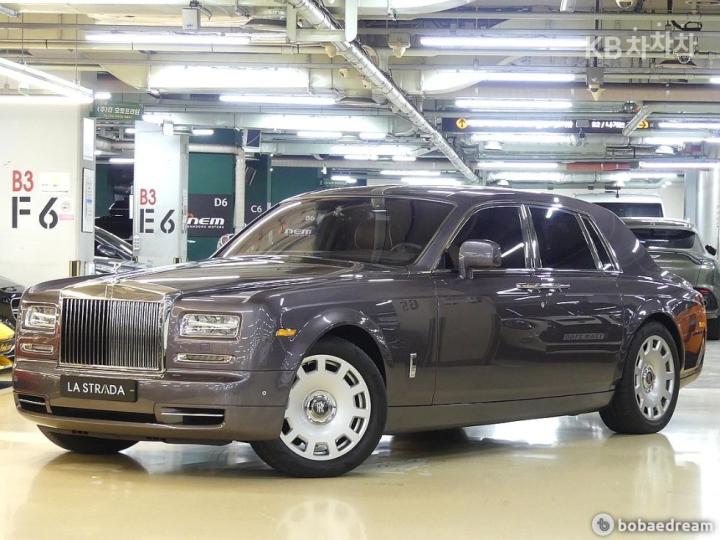 Rolls Royce Phantom 6.7 V12 3