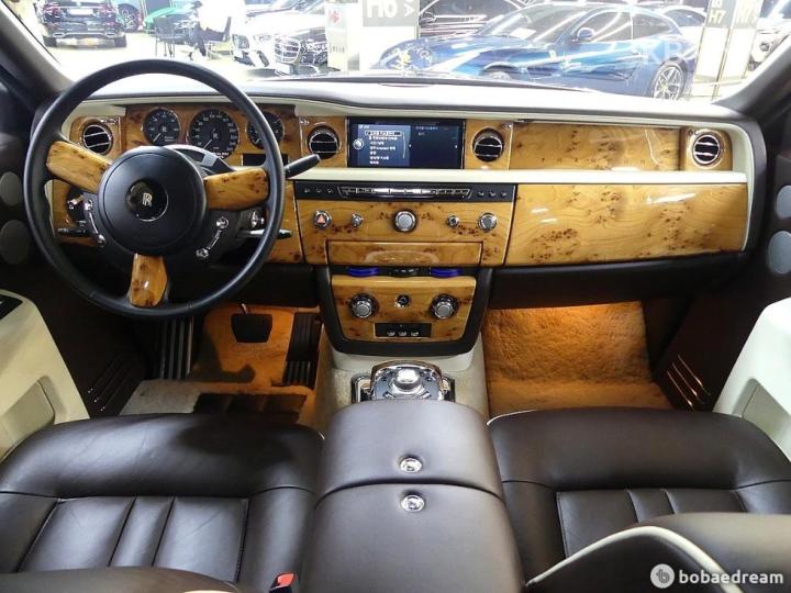 Rolls Royce Phantom 6.7 V12 5