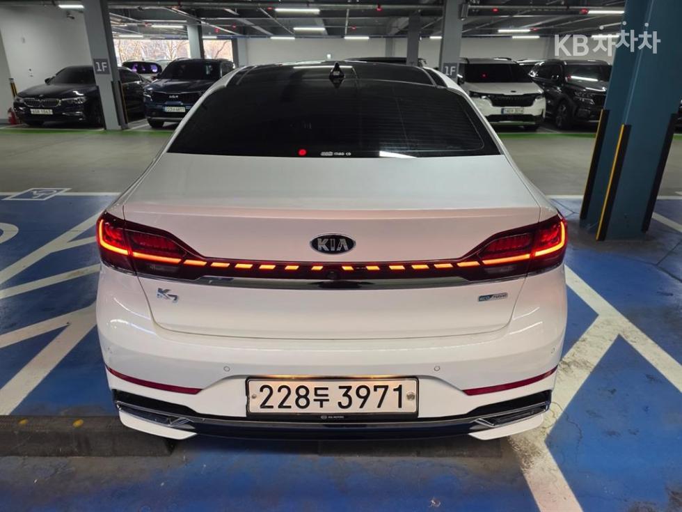 2020 - kia k7