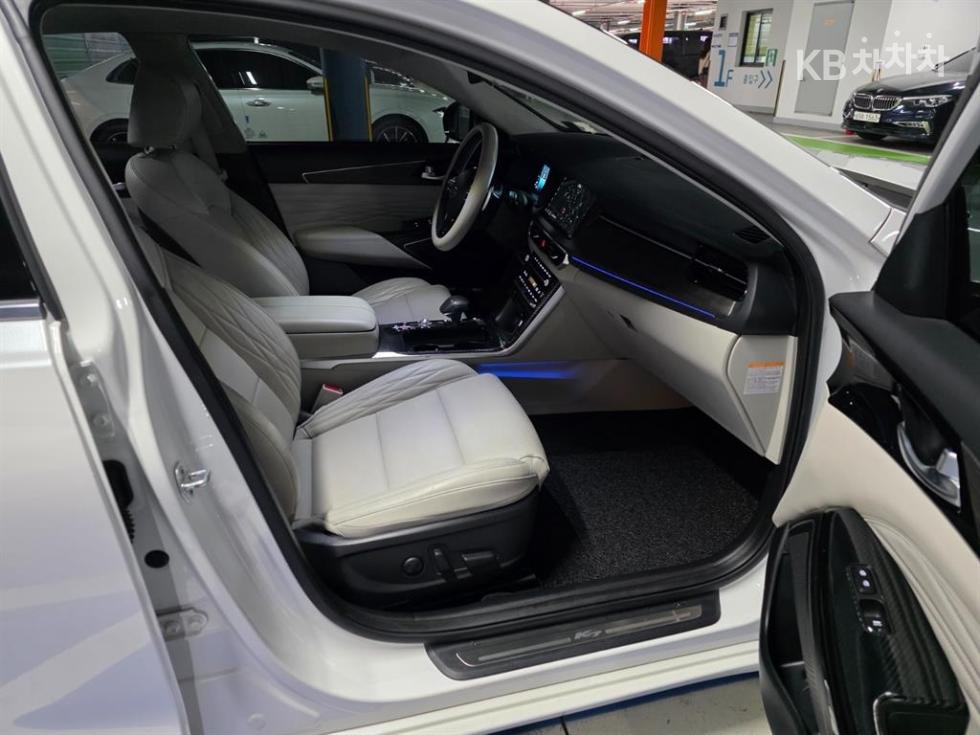 2020 - kia k7