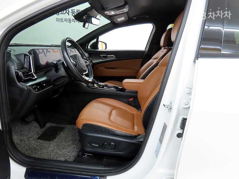 2022 - kia sportage