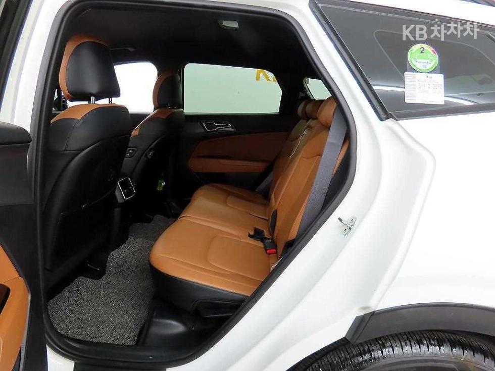 2022 - kia sportage